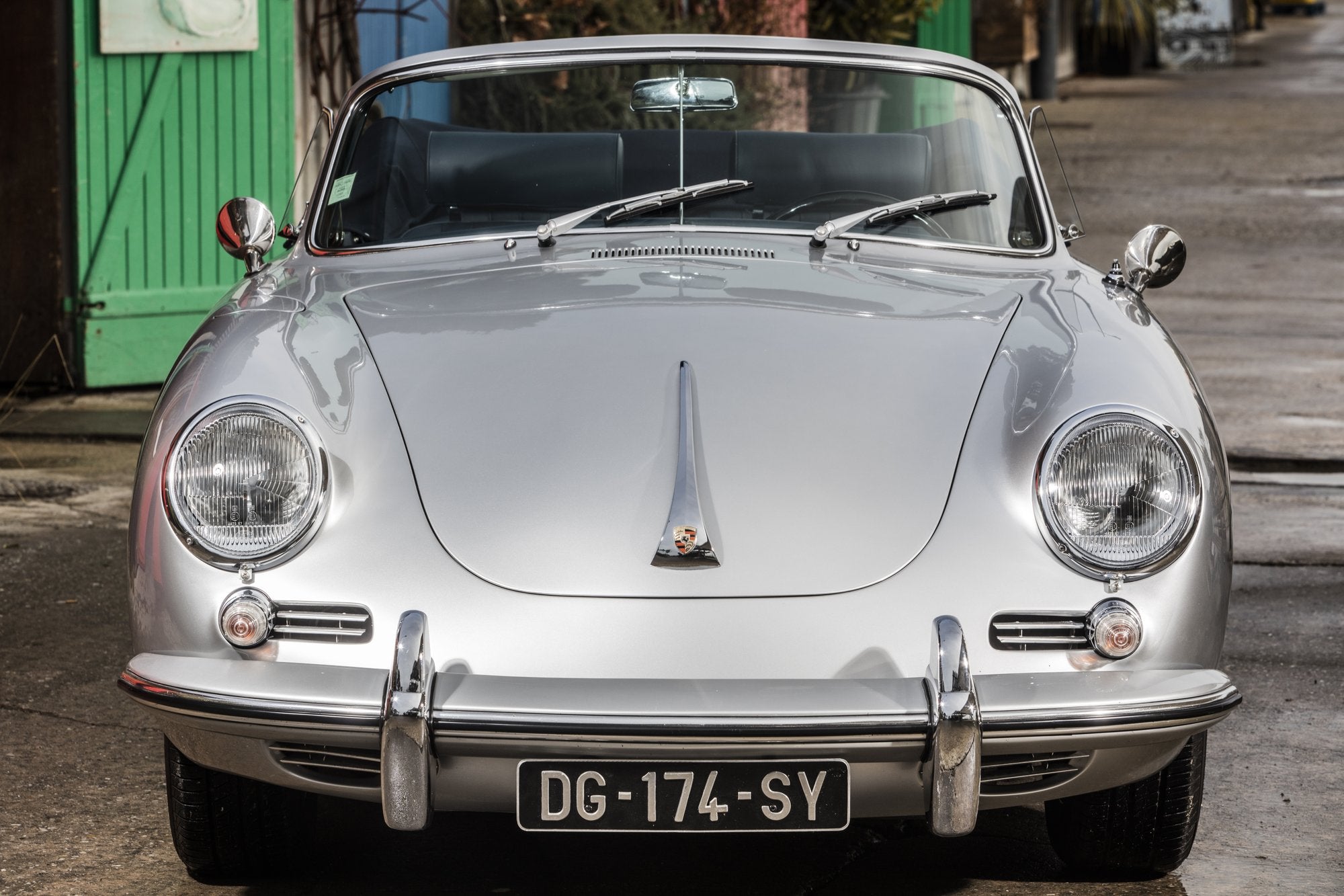 Voiture Porsche Cabriolet C6 Gris Argent - Intérieur Noir Cabane