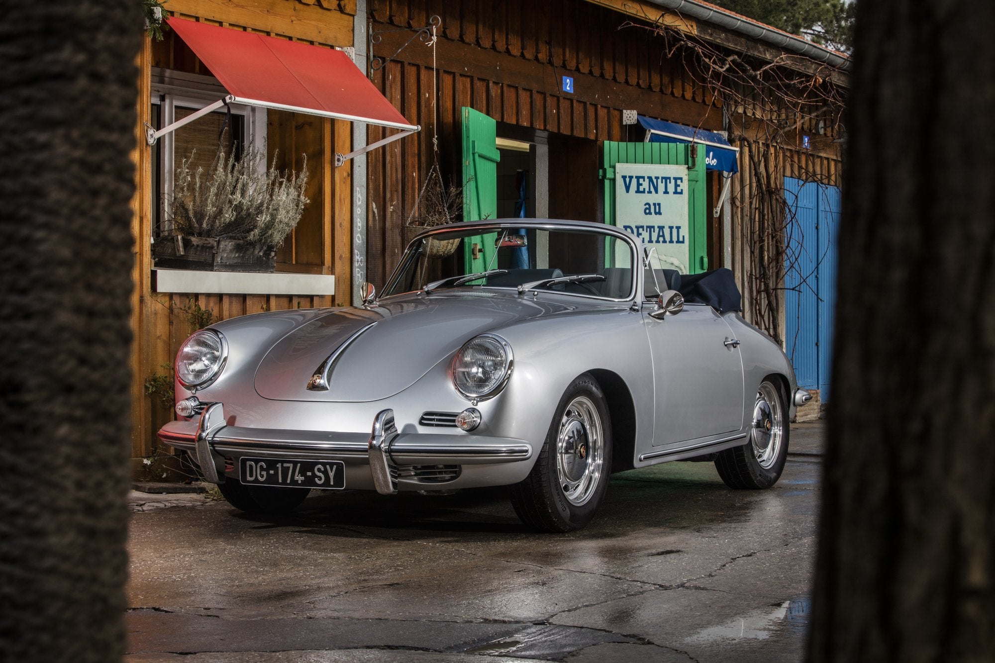 Voiture Porsche Cabriolet C6 Gris Argent - Intérieur Noir Cabane