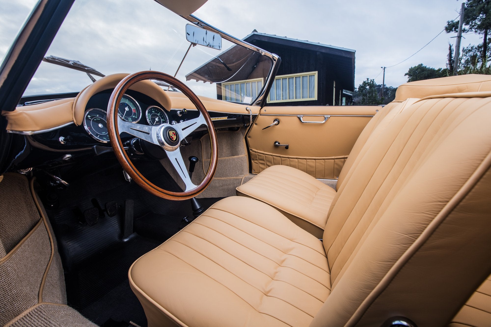 Voiture Porsche Roadster Noir Cuir Beige