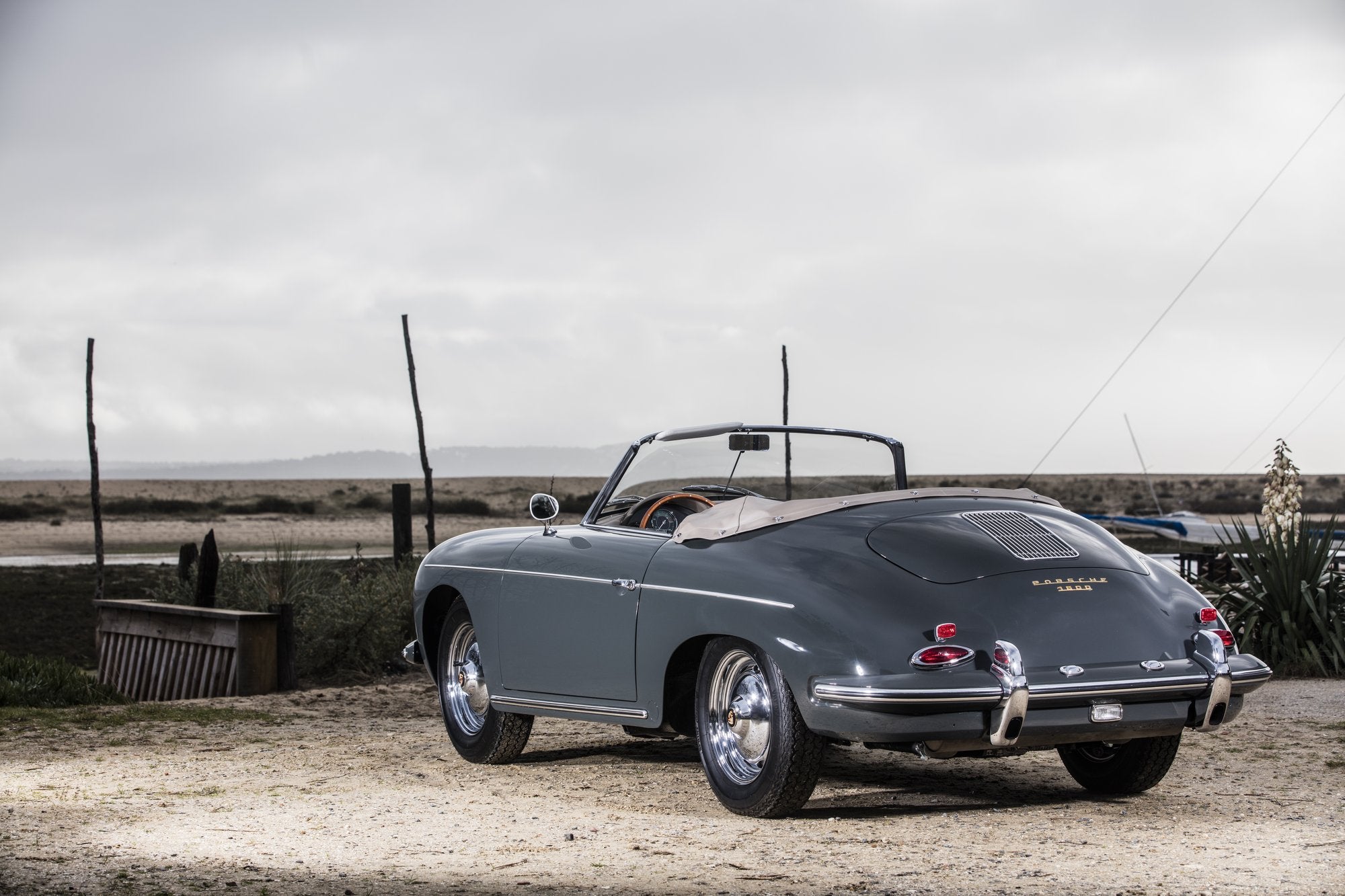 Voiture Porsche Roadster Slate Grey 1960 Cuir Gris Cabane