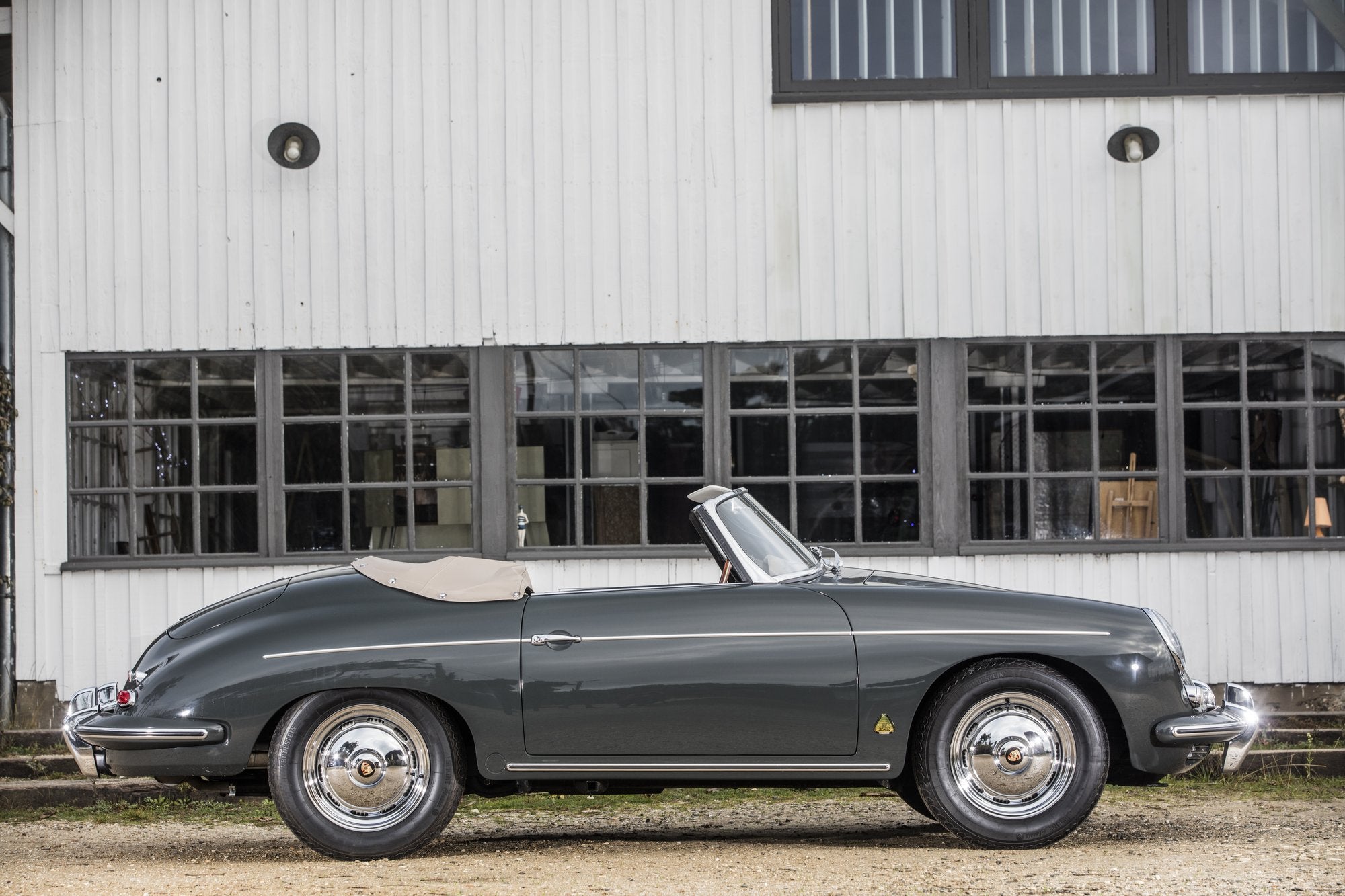 Voiture Porsche Roadster Slate Grey 1960 Cuir Gris Cabane