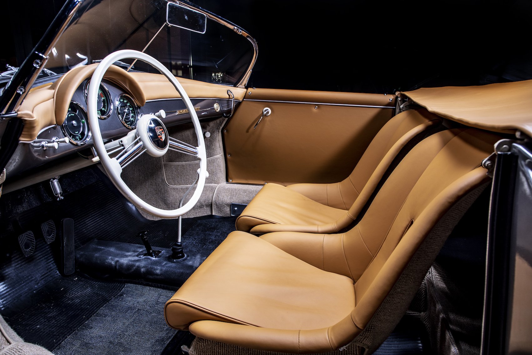 Voiture Porsche 356 A Grigio Ferror Speedster De 1958 Avec Hard Top