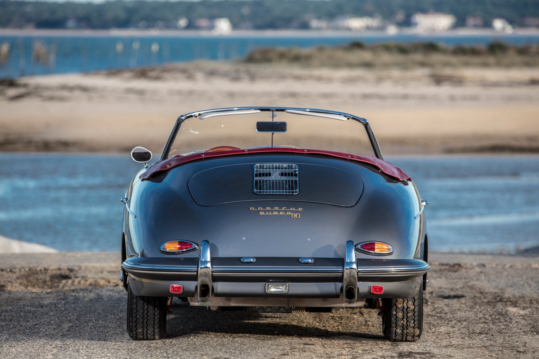 Voiture Porsche 356 BT5 Roadster Super 90 Avril 1960 Grigio Ferro Cuir Rouge