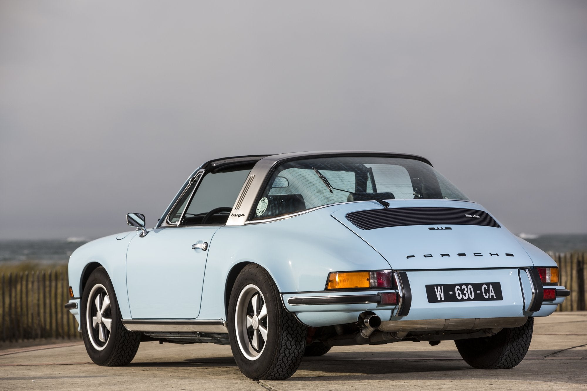 Voiture Porsche 911 2.4L S Targa Bleue Gulf 1973