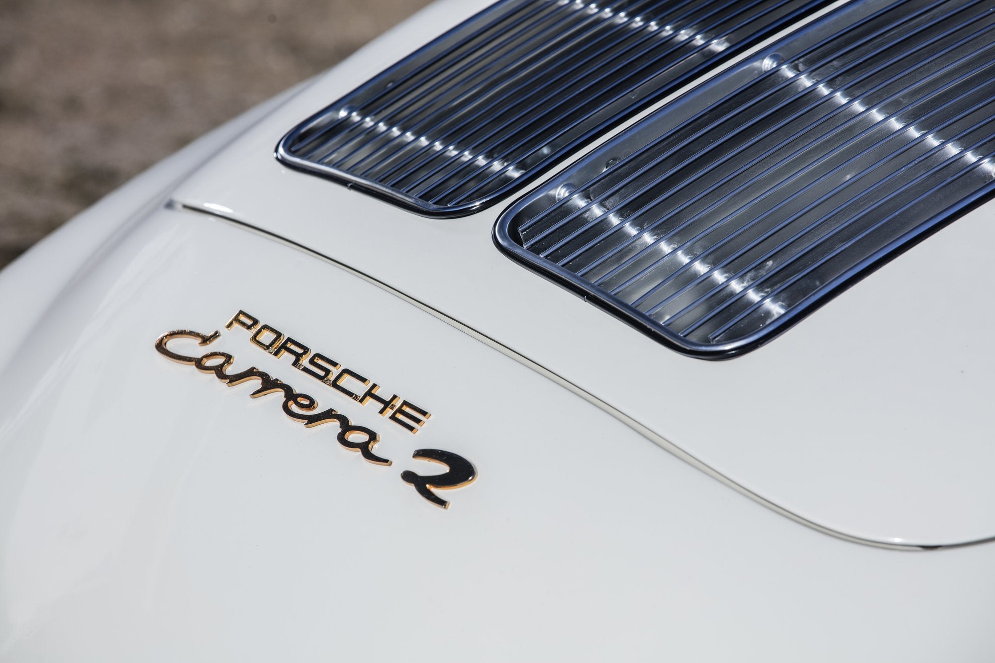 Voiture Porsche 356 Carrera 2 Cabriolet Blanche