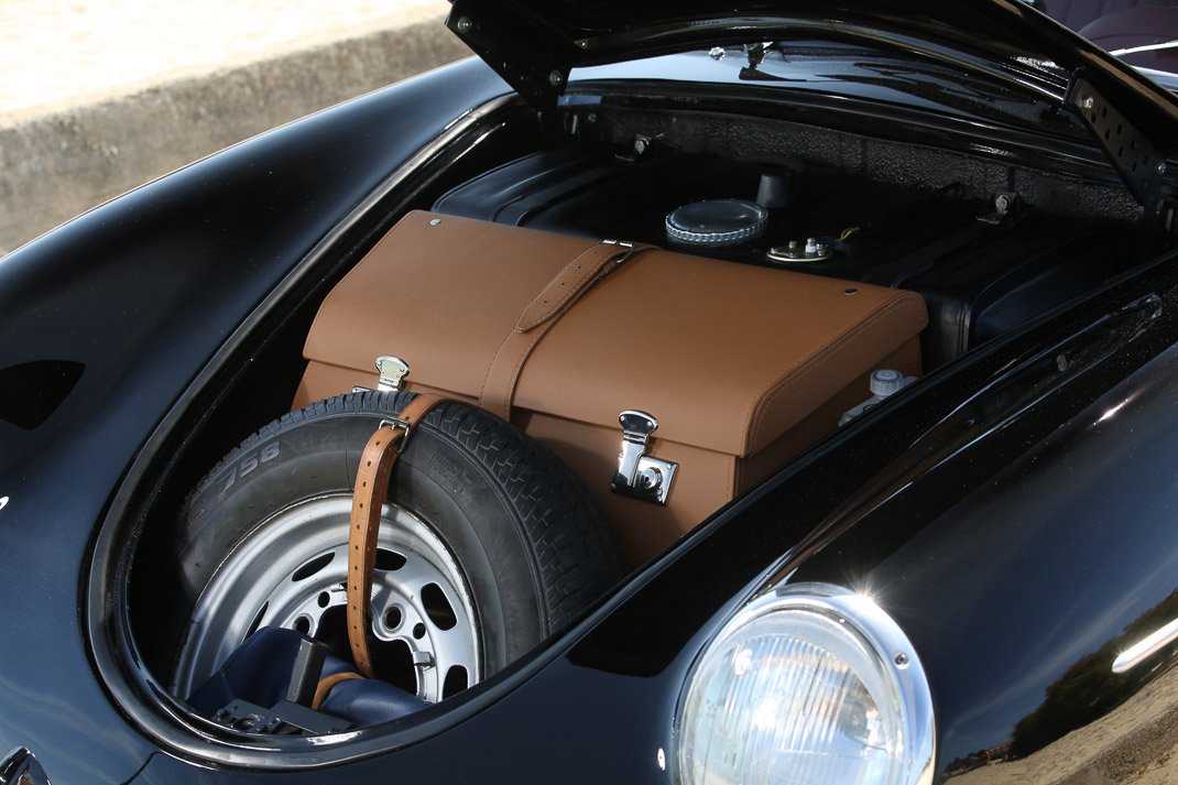 Voiture Porsche 356 Roadster 1960 Noir Cuir Rouge