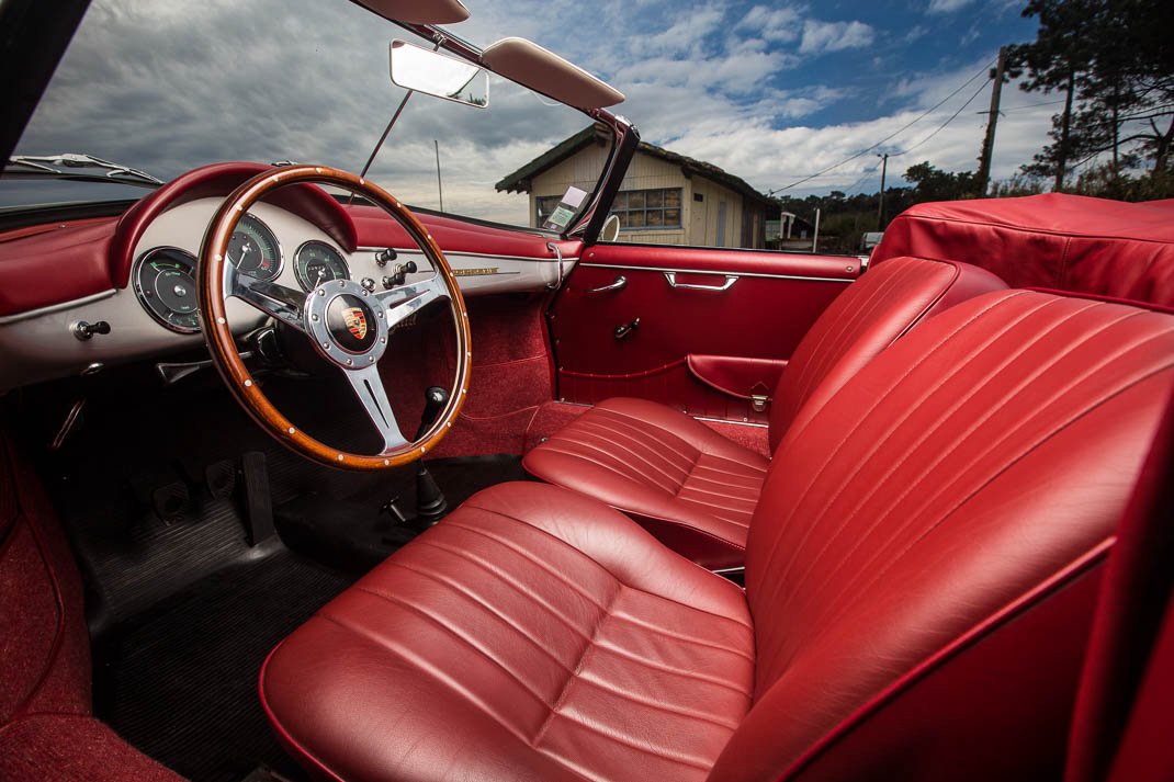 Voiture Porsche 356 Roadster Super 90 1960 Gris Argent Cuir Rouge