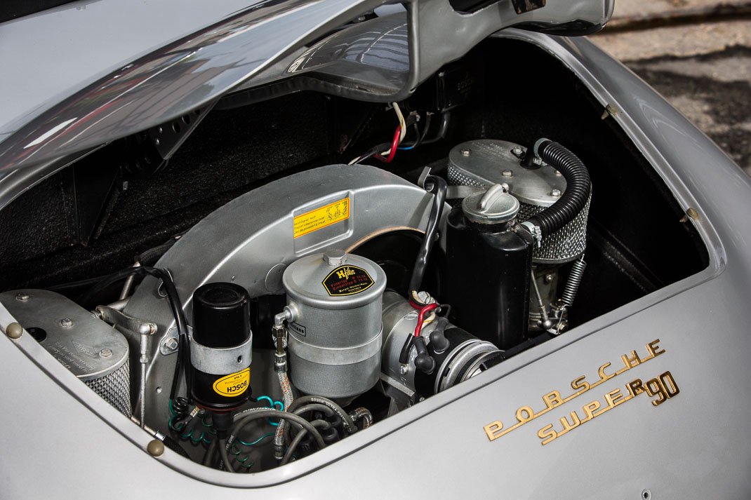 Voiture Porsche 356 Roadster Super 90 1960 Gris Argent Cuir Rouge Et Noir Cabane