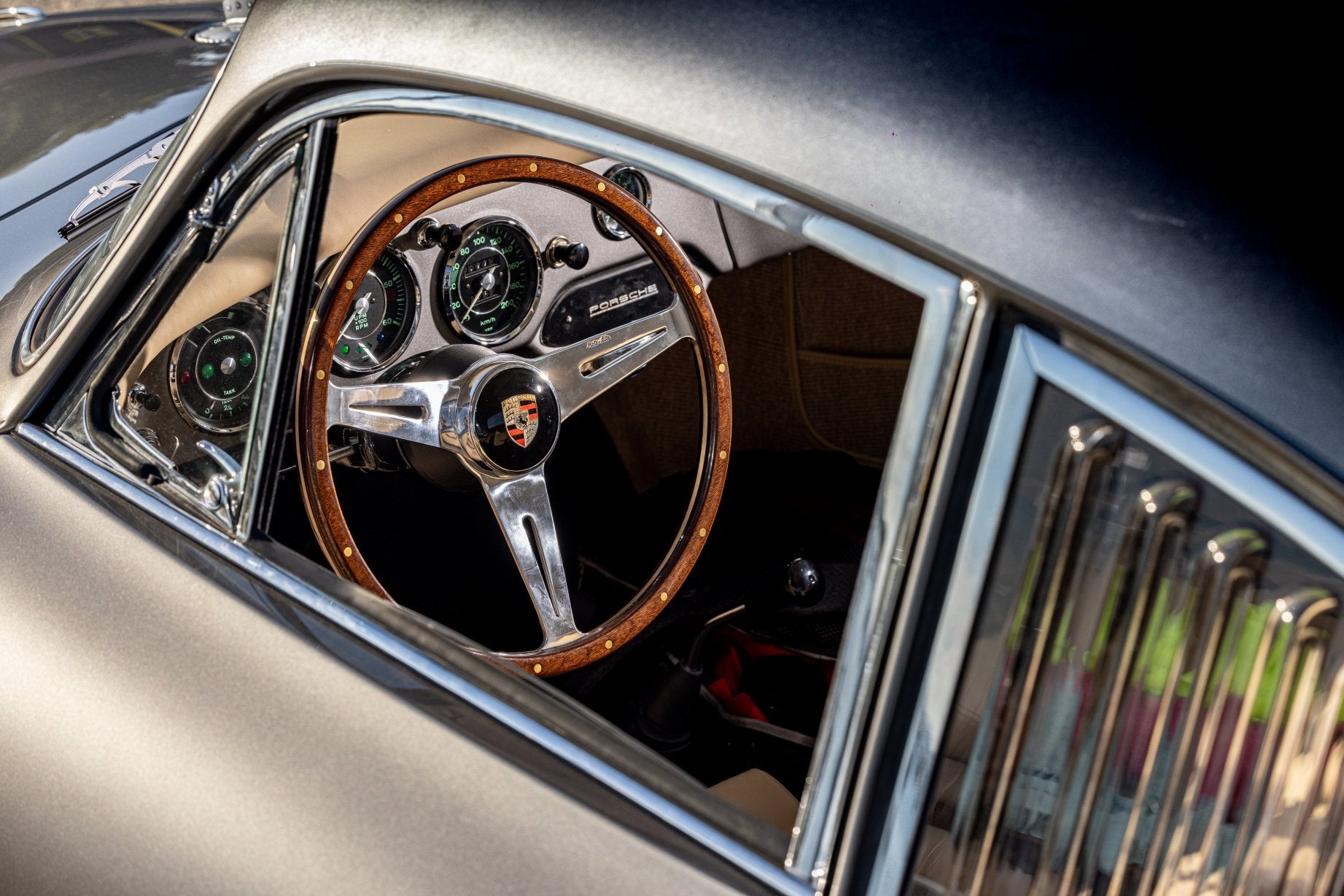 Voiture Porsche 356 SC Grise