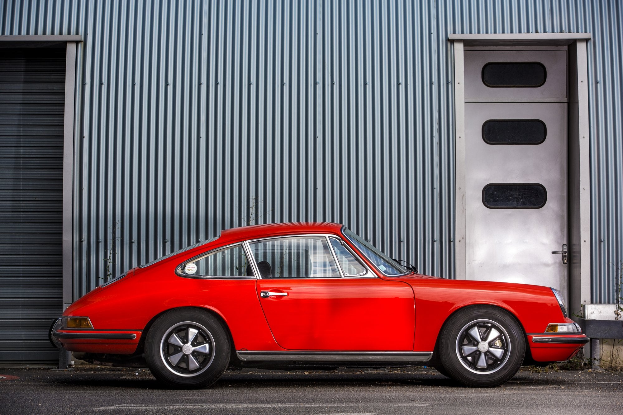 Voiture Porsche 911 2.2 S Rouge Tangerine 1968 - Industrie