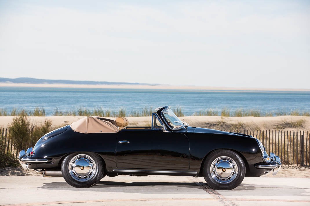 Voiture Porsche 356 SC Cabriolet Noir - Intérieur Beige Océan