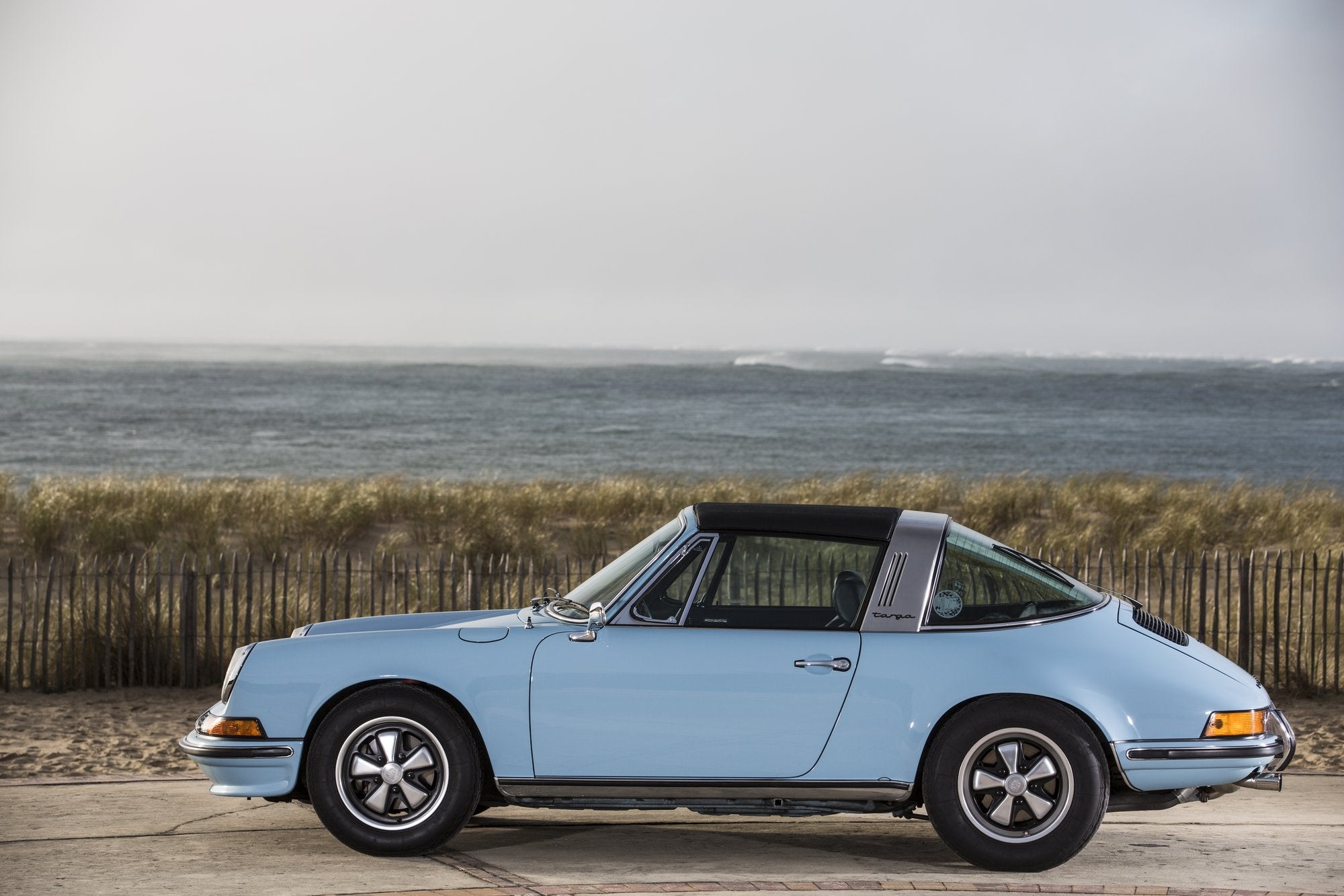 Voiture Porsche 911 2.4L S Targa Bleue Gulf 1973