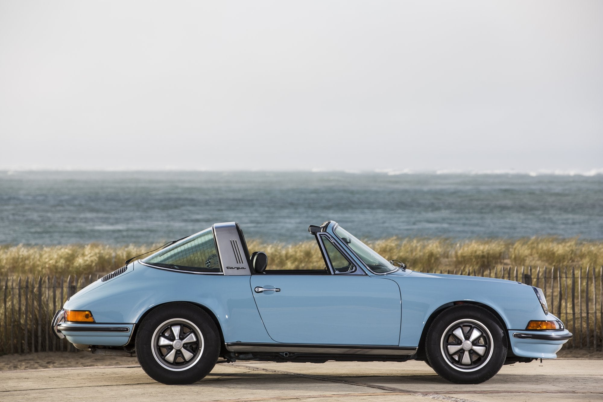 Voiture Porsche 911 2.4L S Targa Bleue Gulf 1973