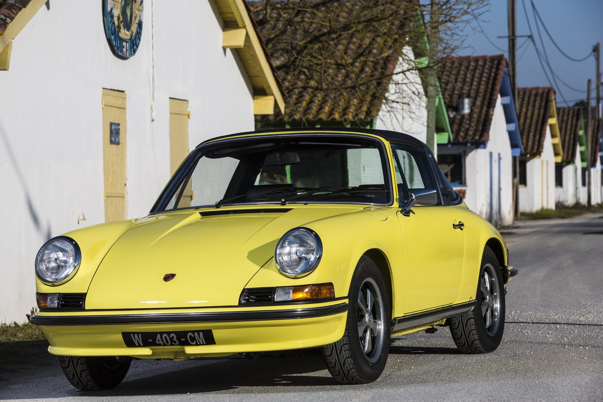 Voiture Porsche 911 2.4L E Targa Jaune